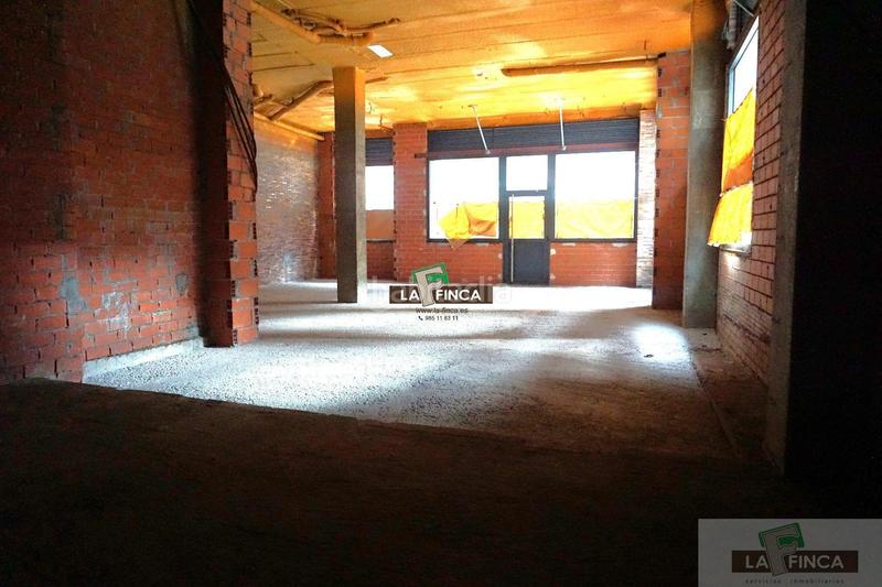 Foto dfc4226b-22a8-48b6-9640-1855699a3bcd. Location local commercial dans Milán - Pumarín Oviedo