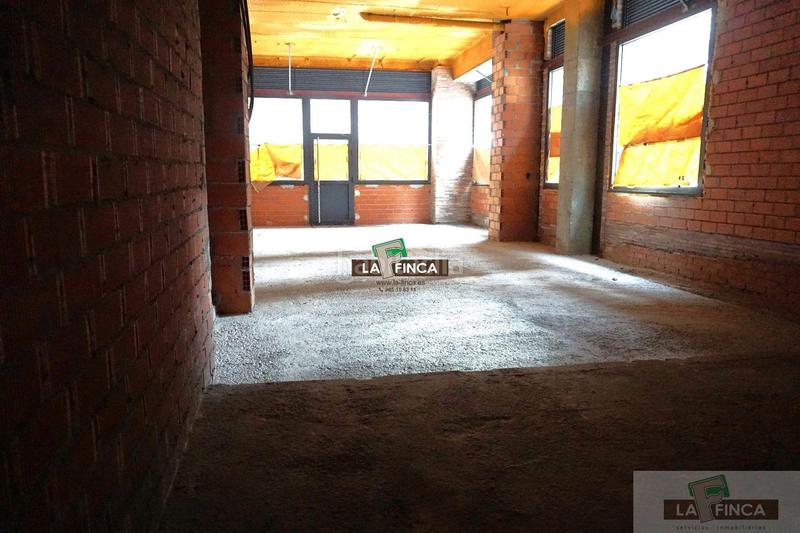 Foto 3db17400-064d-4437-9c15-950926353398. Rent business premise in Milán - Pumarín Oviedo