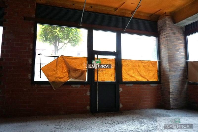 Foto 7f4a86e0-d406-40ad-99fe-ed1dccd48055. Rent business premise in Milán - Pumarín Oviedo