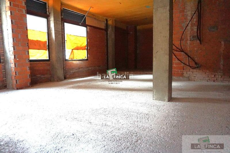 Foto ac196d66-05e8-4029-8969-9a49be80c1d5. Rent business premise in Milán - Pumarín Oviedo