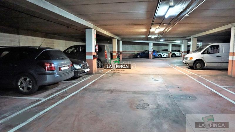 Foto 41aa7d0b-6010-4c68-aec5-e150d7f2bbec. Autoparkplatz in Milán - Pumarín Oviedo