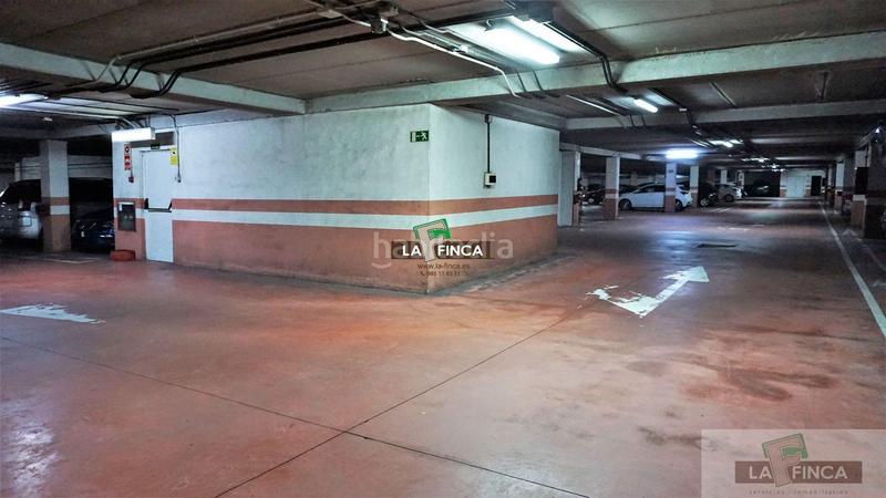 Foto d1fba249-0447-4d38-bb5a-7d6cfe9f7527. Autoparkplatz in Milán - Pumarín Oviedo
