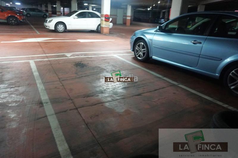 Foto 23aab558-72f5-47d2-87b9-3b05f0ac715f. Autoparkplatz in Milán - Pumarín Oviedo