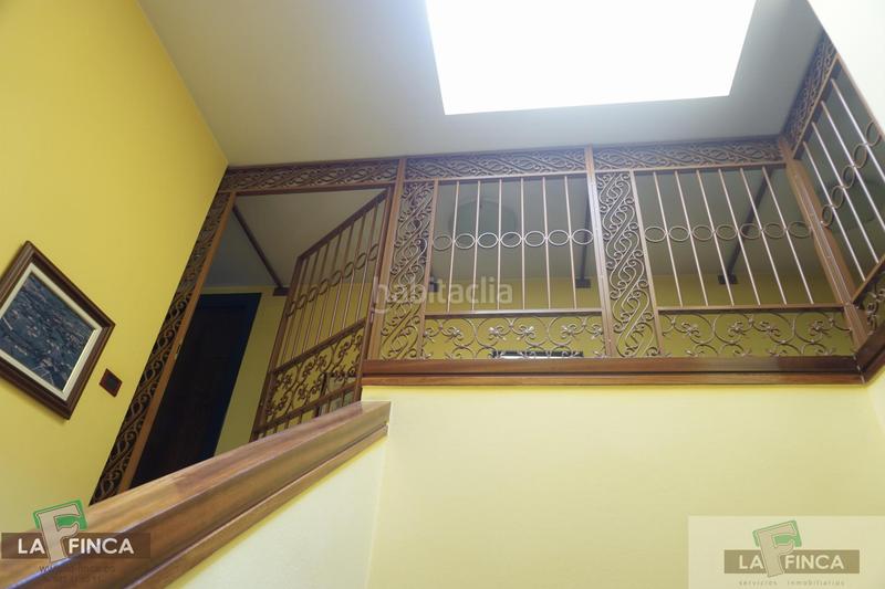 Foto 9cf6de2e-fed1-40af-b778-ddea2afed4cc. Casa con riscaldamento parcheggio in Buenavista Oviedo