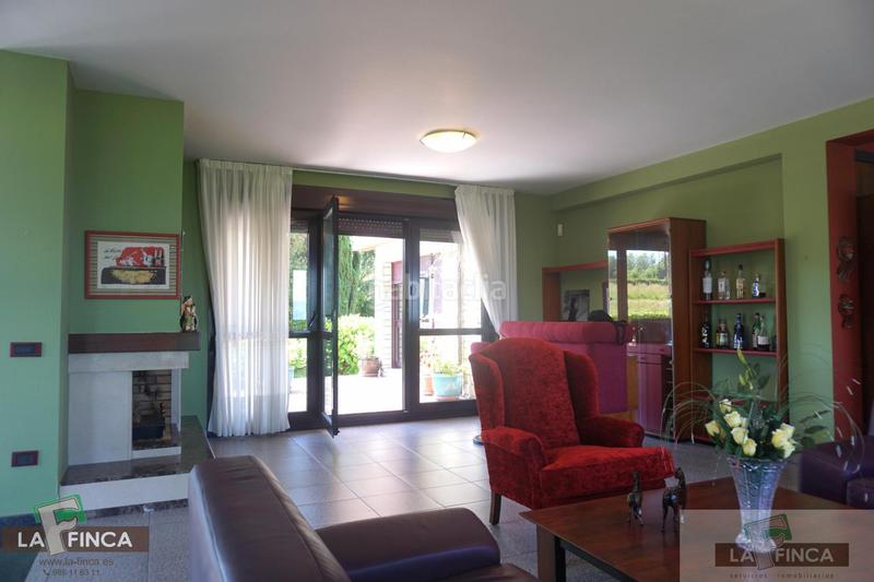 Foto b2c1ecec-9efd-4c58-864f-01b7f9f85088. Casa con riscaldamento parcheggio in Buenavista Oviedo