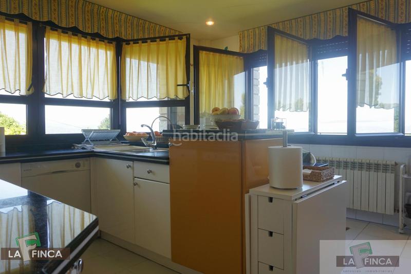 Foto e6be6d20-0b42-45c2-a9d2-a534a23f3caa. Casa con riscaldamento parcheggio in Buenavista Oviedo