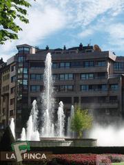 Office space in Plaza de América