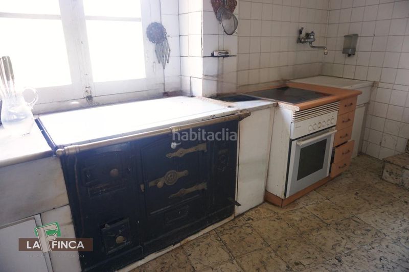 Foto 81c1e52e-edf8-44fc-b941-5dce18896068. Casa a Belmonte de Miranda