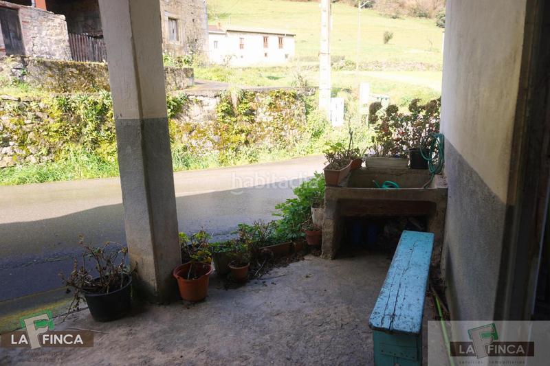 Foto 9bc418fb-7e02-4c98-9997-939bdfd1ee21. Casa  en Belmonte de Miranda