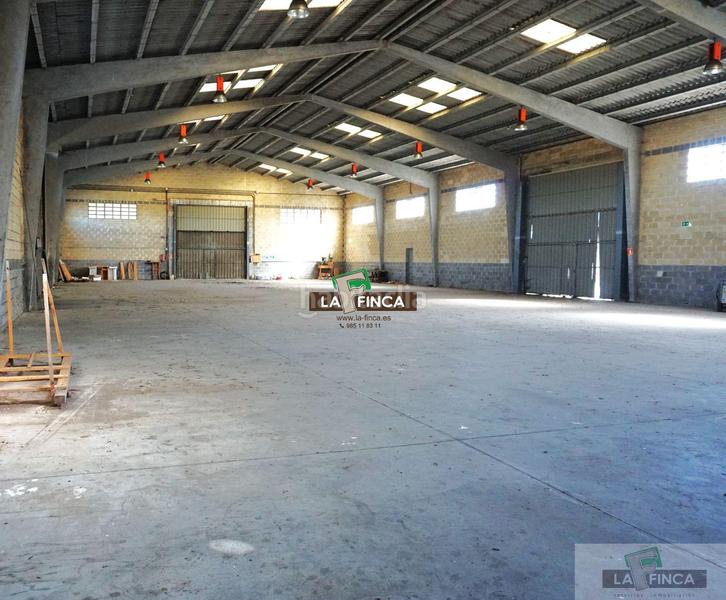 Foto 7ed0afd4-4ff0-4e06-be1f-d3882b35e651. Nave industrial nave en La Fresneda Siero
