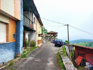 House  Lugar la cotina. Morcíncasa
