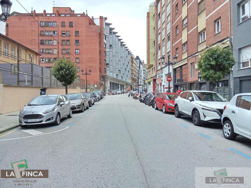 Foto d527ff9a-51fb-411a-ad21-7c035e181233. Location parking voiture dans Milán - Pumarín Oviedo