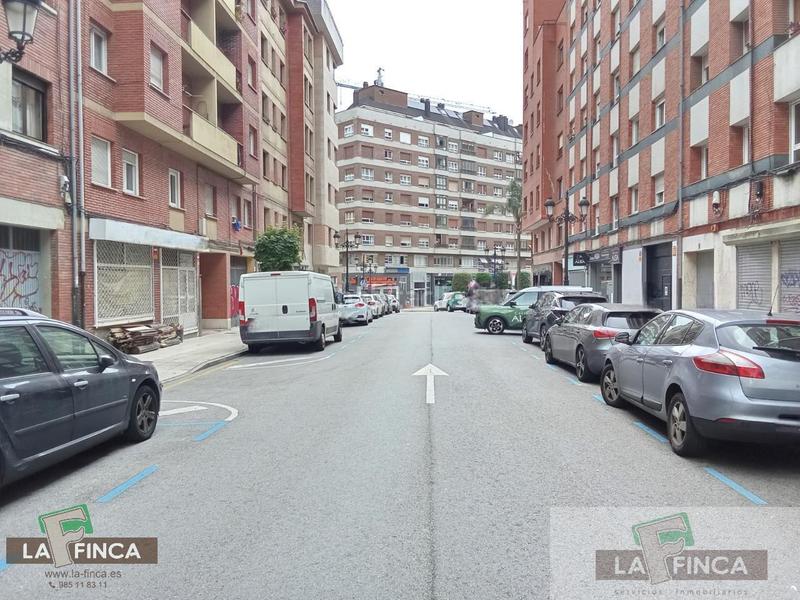 Foto 3fcbbe63-c29c-49bd-a309-36410985a79c. Miete autoparkplatz in Milán - Pumarín Oviedo