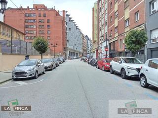Car parking in Milán - Pumarín