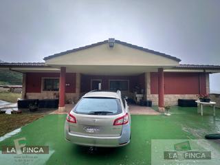 Casa a Parroquias Norte. Sierocasa