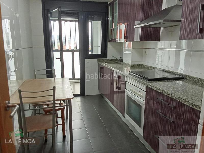 Foto 2ccaeca1-49c7-43c2-ac14-22d4dc73e09a. Rent flat with heating parking in Huca - La Cadellada Oviedo