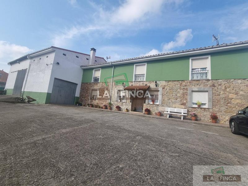 Foto 0687f83a-4e9e-410b-b4f0-e0fe5ca6ac49. Casa  en Carreño