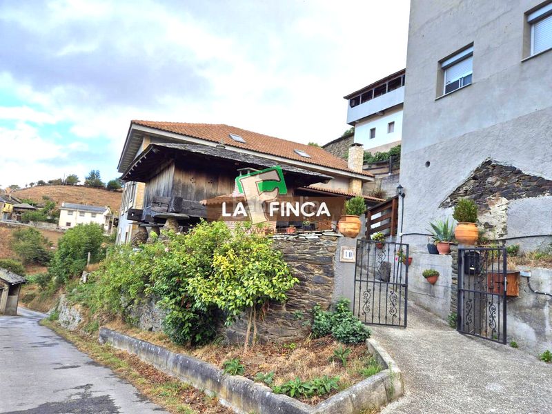 Foto 03cc4892-cf55-467f-a492-d06c69091f4c. Xalet a Cangas del Narcea