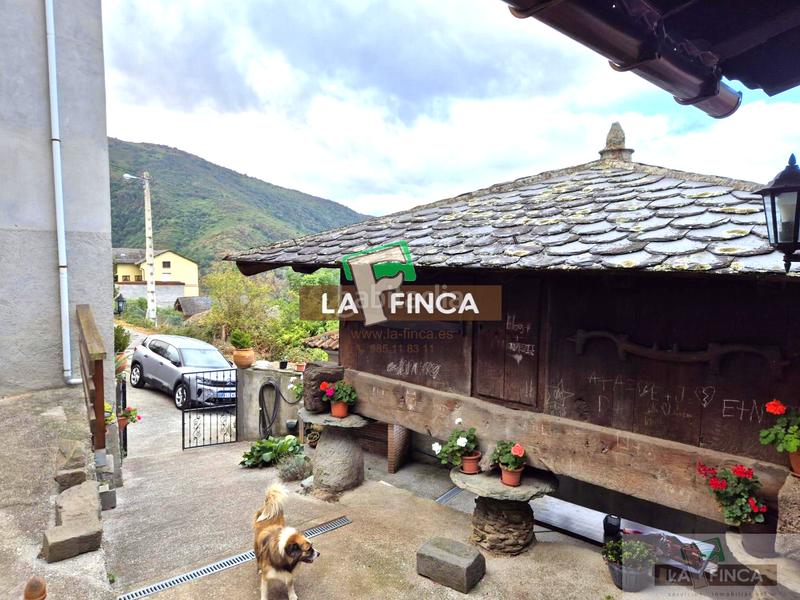 Foto d0224ce6-54b9-4702-846e-54948bc23603. Chalet  en Cangas del Narcea