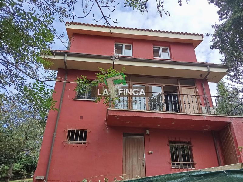 Foto a7966b46-9c95-4a08-bbeb-11d8b63ede97. Casa amb calefacció a Noreña
