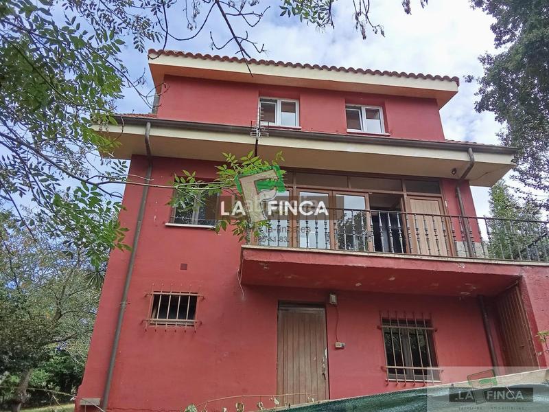 Foto cb5bb51f-e3bc-4a9e-98d9-a05b54063369. Casa con riscaldamento in Noreña