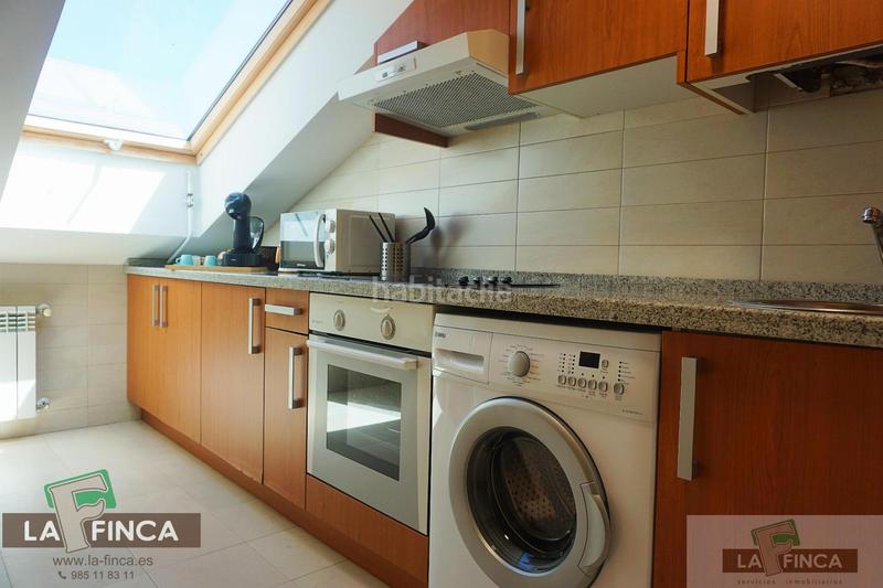 Foto 0526ef57-a3f0-4db7-9ca0-07af5b0f1b02. Pis amb calefacció aparcament a Llanes pueblo Llanes