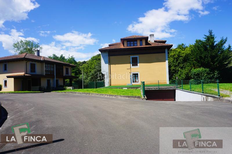 Foto 3dbf57f2-8f4e-4ea0-9b46-c86e97b7b62a. Pis amb calefacció aparcament a Llanes pueblo Llanes