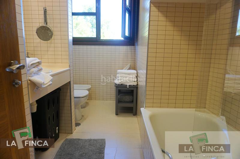 Foto be302de7-e22c-41b0-9d10-59eb2bb47e29. Pis amb calefacció aparcament a Llanes pueblo Llanes