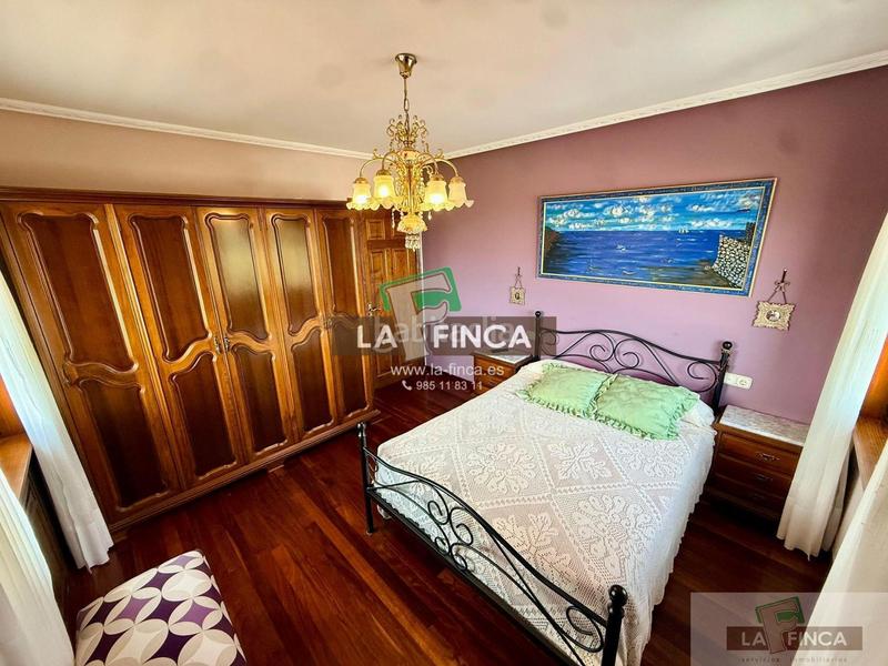 Foto 1aefaf0a-5039-4340-862f-b2e30d0e4c34. Pis amb calefacció aparcament a Cudillero