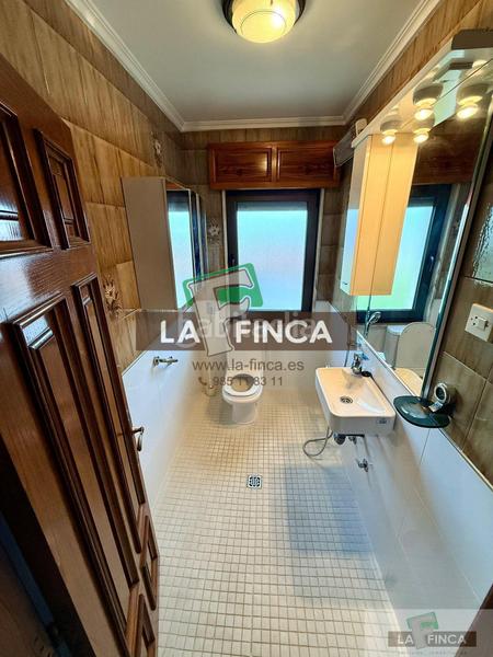 Foto d5eb2dc3-977c-4d40-9176-a3aecca9bf44. Pis amb calefacció aparcament a Cudillero