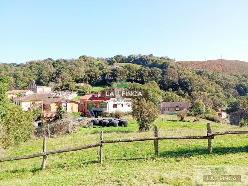 Foto 9aa7ce03-0dfc-4509-8cb0-3beaa92f0c08. Terreno residencial terreno en Morcín