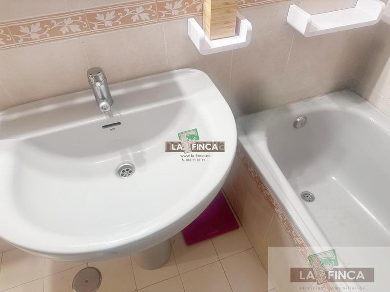 Foto 9e5b5762-fcfa-4705-96ac-66936ce0abda. Appartamento con riscaldamento parcheggio in Auditorio - Seminario - Parque de Invierno Oviedo