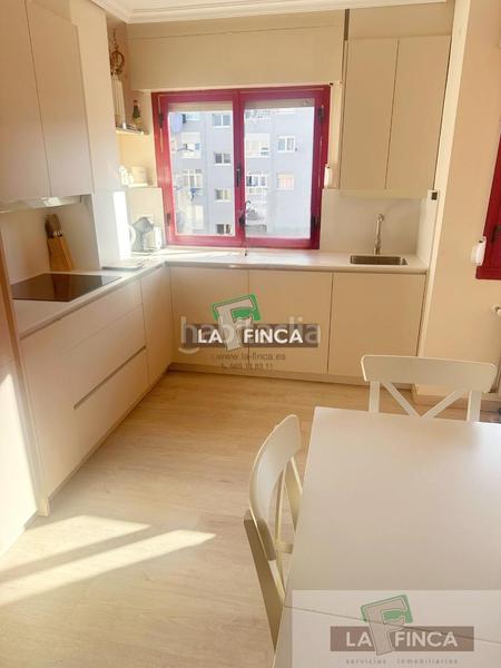 Foto a398bd95-bdf4-4889-b98b-661224b6cc26. Appartamento con riscaldamento parcheggio in Auditorio - Seminario - Parque de Invierno Oviedo