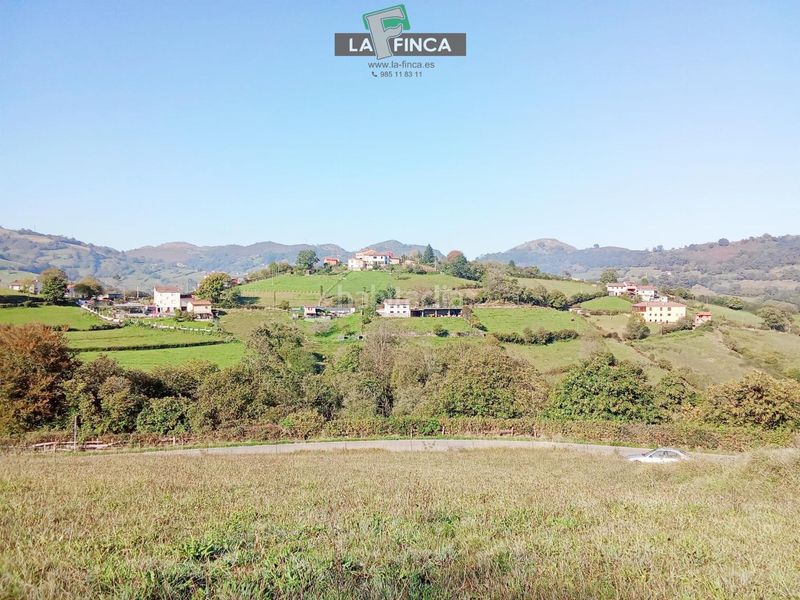 Foto 1553f72c-a5aa-40b3-ba47-be344052807c. Terreny residencial a Morcín