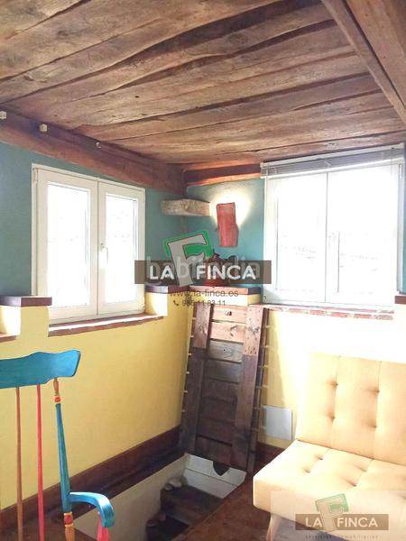 Foto bc67d5f3-5362-42d9-8243-868d8b3d3878. Casa amb calefacció a Pravia