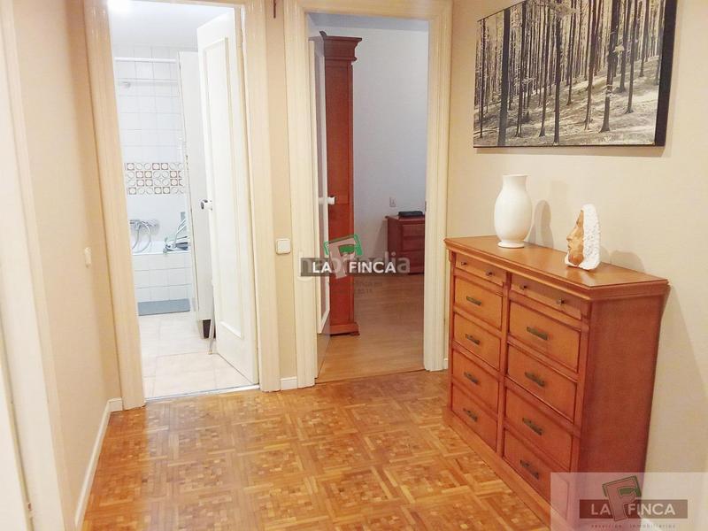 Foto 2eecba1a-7c3e-4938-afd4-6df9f2b60d65. Alquiler piso  en Milán - Pumarín Oviedo