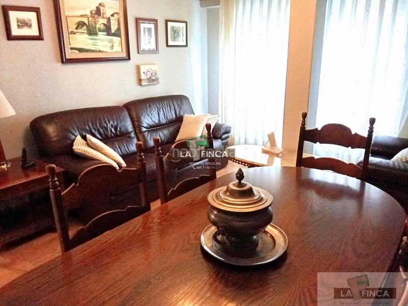 Foto 564eae6b-a669-48bb-8428-134084fba6c1. Miete etagenwohnung mit heizung parking in Milán - Pumarín Oviedo