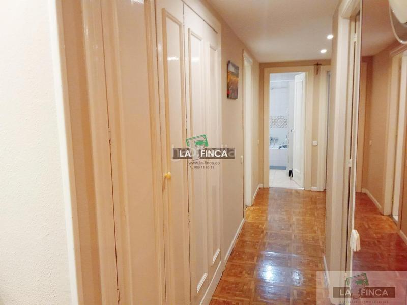 Foto b60d86c0-0c34-49a4-87b8-7753b14aa768. Miete etagenwohnung mit heizung parking in Milán - Pumarín Oviedo