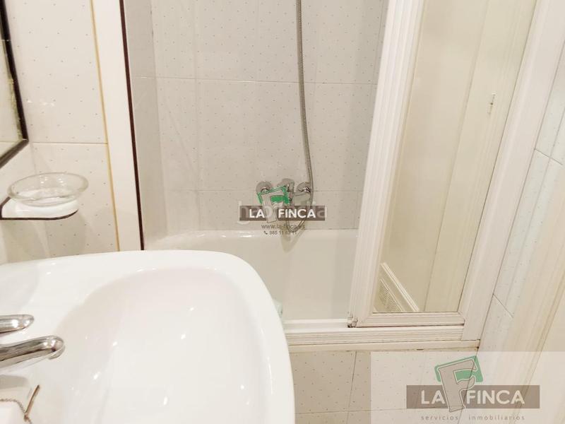 Foto dccf69da-d1af-4e1a-8457-59217a1c3039. Miete etagenwohnung mit heizung parking in Milán - Pumarín Oviedo