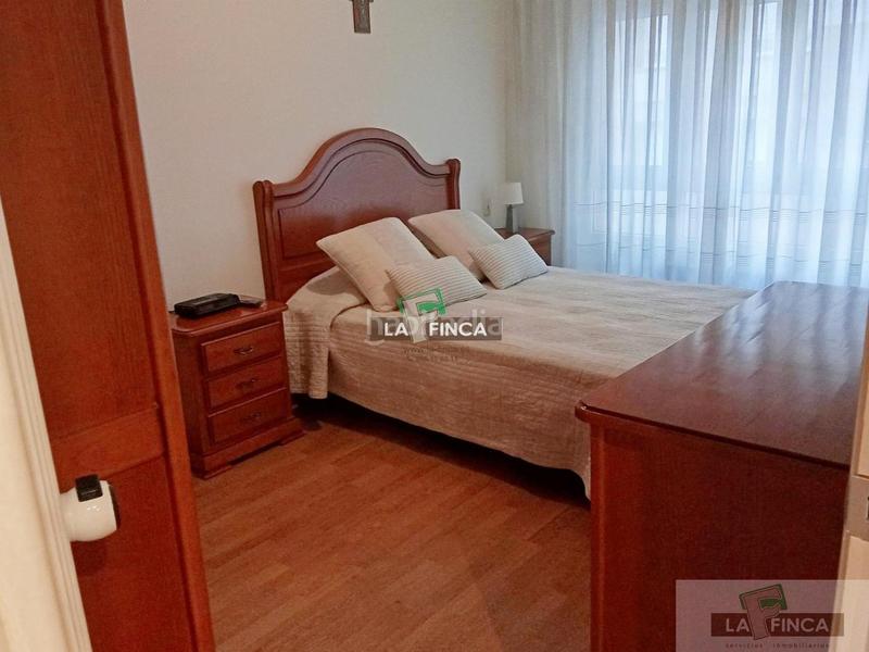 Foto f7259f82-9c8f-4f5f-9832-c6a791a03f61. Miete etagenwohnung mit heizung parking in Milán - Pumarín Oviedo