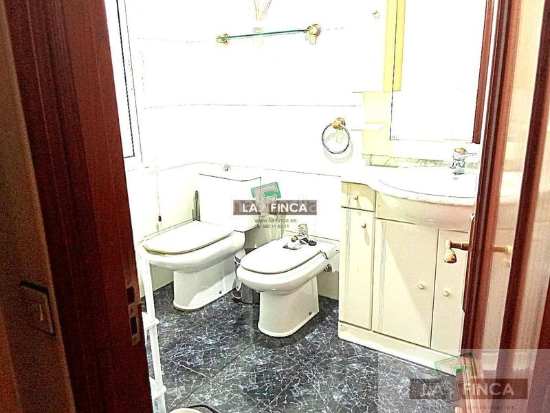 Foto 59a879ff-064a-4675-bb25-bdb1c4f6174f. Flat with heating in El Cristo Oviedo