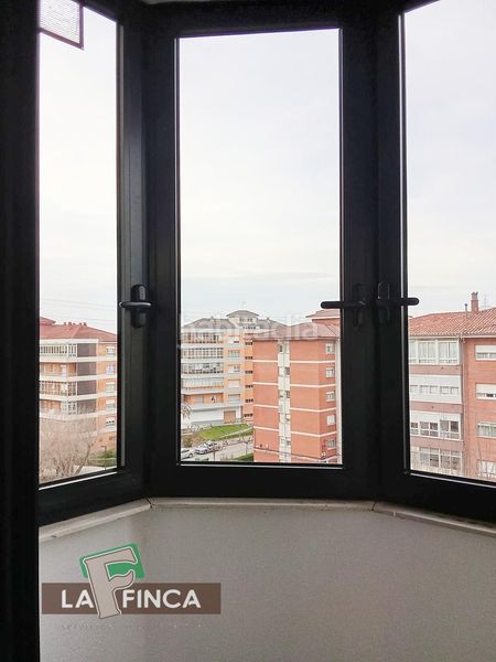 Foto 2bac8b3a-8a62-47bf-9b6a-5f93b750649e. Pis amb calefacció a Raíces Castrillón