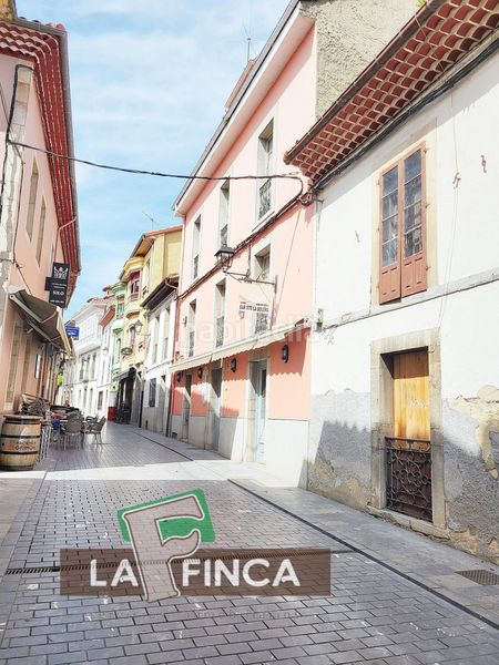 Foto 439b6eb2-02e1-4437-9b2a-e790194abc78. Edificio in Pravia