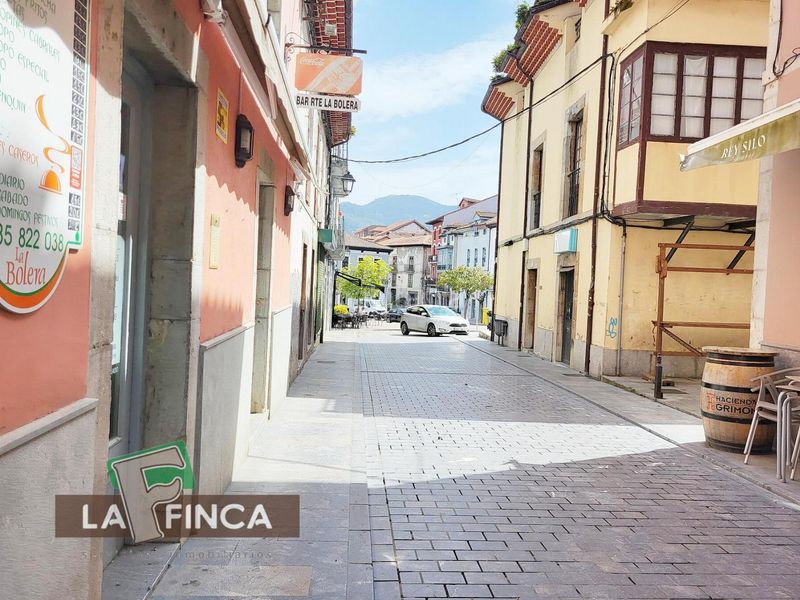 Foto 5173b332-6453-47d0-a354-36924e2eef51. Edificio in Pravia