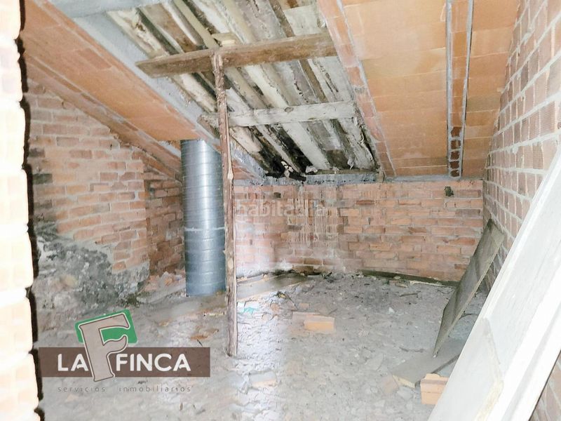 Foto 51d7523b-36f3-45e3-a5dd-e7d21736c9f5. Edificio in Pravia