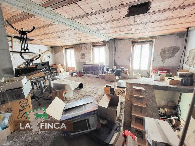 Foto add34170-326e-4012-b84e-af2c574d2f1e. Edificio in Pravia