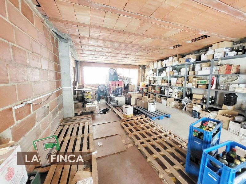 Foto bb5e0c25-84ec-4ed2-9849-52f40a1baba9. Edificio in Pravia