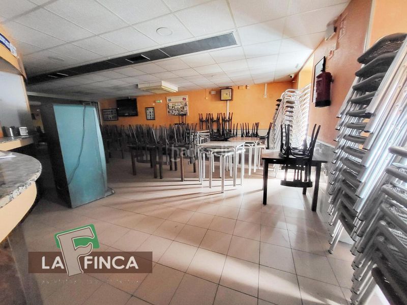 Foto bbf794ee-d24d-427b-b31e-2bb5d3906a81. Edificio in Pravia