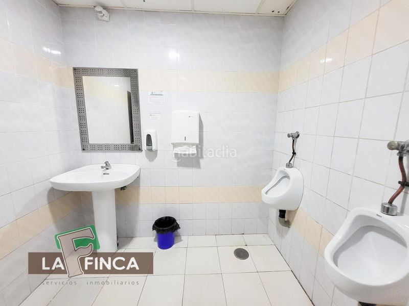 Foto be0b11fa-30ab-4ef0-9b6d-4bf39e2450aa. Edificio in Pravia