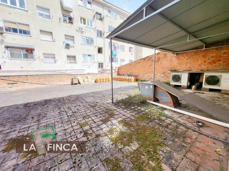 Foto d3c992f0-801a-4d2f-a932-8d151963cd31. Edificio in Pravia